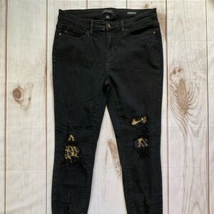 Judy Blue Jeans Size 11/30 Distressed Skinny Black Leopard Patch Raw Hem